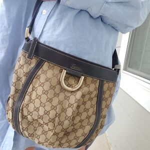 Authentic Gucci GG Monogram Supreme Abbey D ring Messenger Crossbody Bag